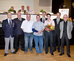 Gruppenbild mit Mitgliedern, die eine Auszeichnung erhalten haben