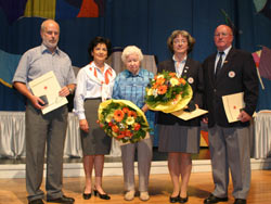 Ehrung verdienter Rotkreiz-MitarbeiterInnen