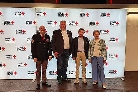 Gruppenbild mit Präsident Jürgen Wiesbeck, Jörg Küllmar,Kurt Kiermeier und Staatsrätin Barbara Bosch