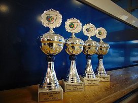Vier Pokale des JRK Kreisentscheid