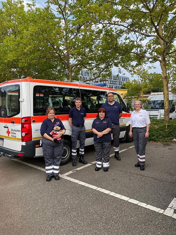 Gruppenbild mit Mitarbeiter*innen der PSNV