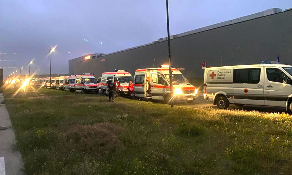 DRK-Fahrzeug-Kolonne