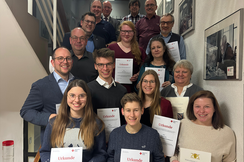 Bild größer ansehen Gruppenbild mit den Geehrten