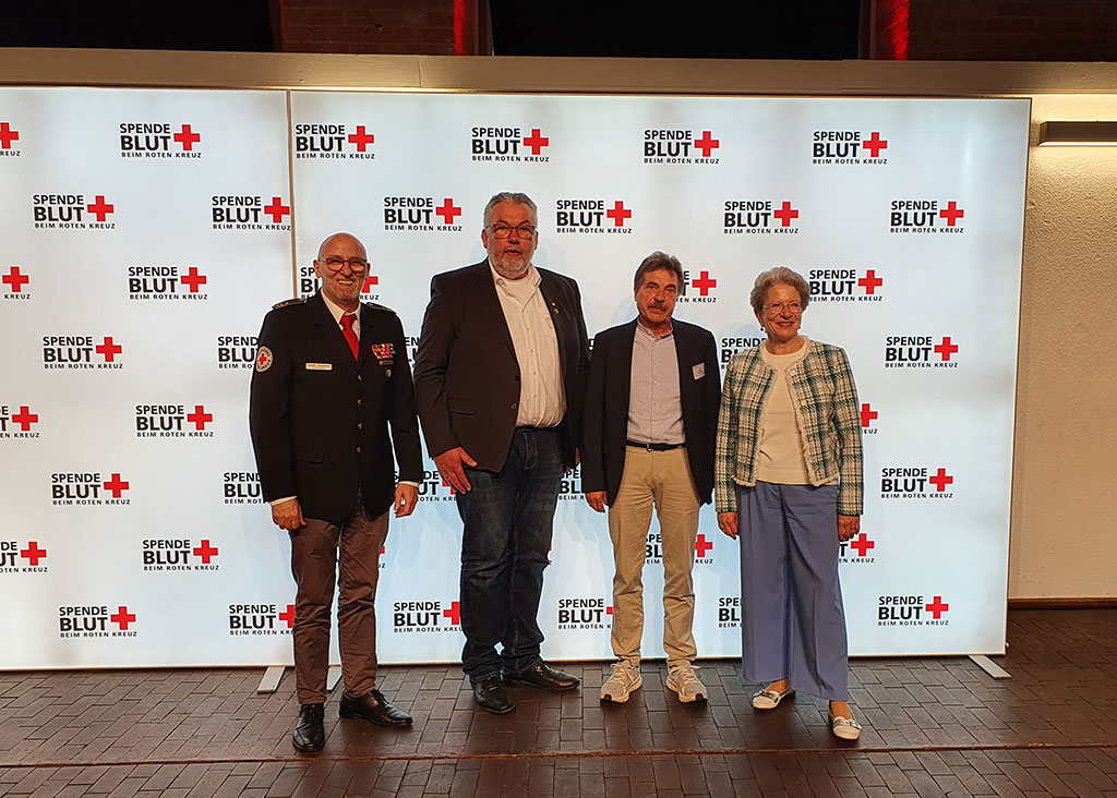 Gruppenbild mit Präsident Jürgen Wiesbeck, Jörg Küllmar,Kurt Kiermeier und Staatsrätin Barbara Bosch